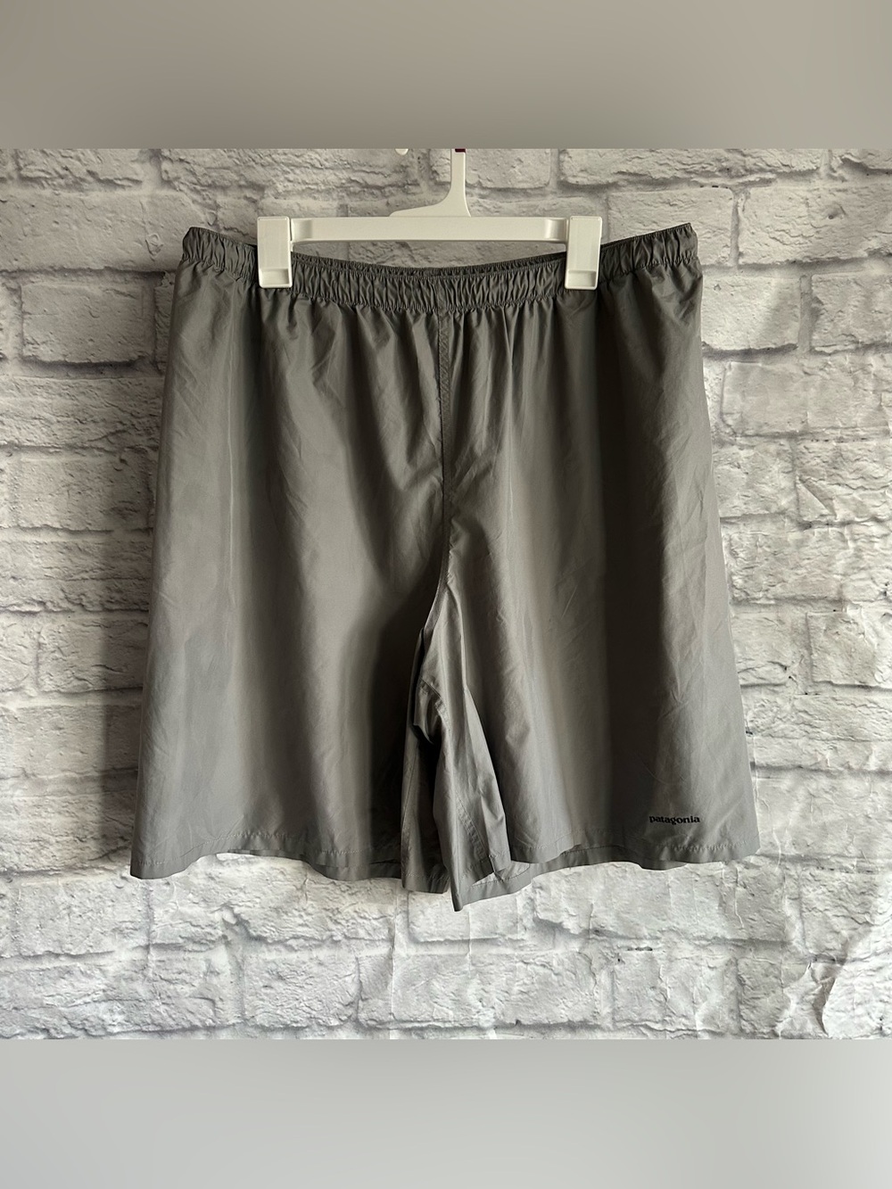 PREOWNED PATAGONIA LIGHTWEIGHT GREY MENS SHORTS SIZE XL